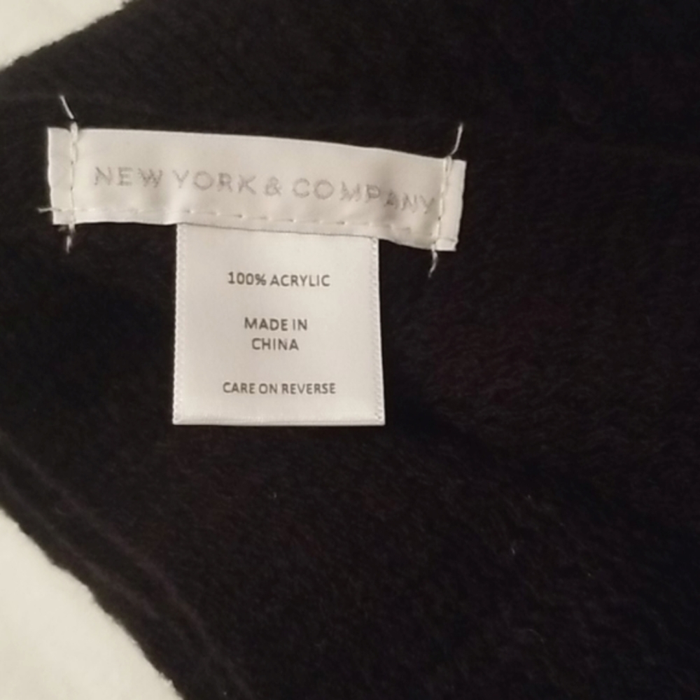 New York & Co. Scarf - Picture 2 of 4